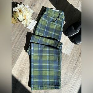 WeWoreWhat High Rise Classic Dad Jeans. Classic Plaid. New with Tags. Size 27.